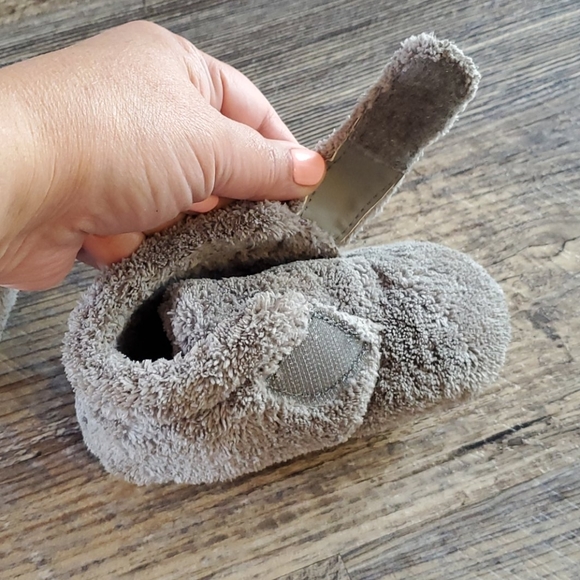 UGG gray unisex kids boots velcro comfy size 4/5 US - Picture 4 of 8